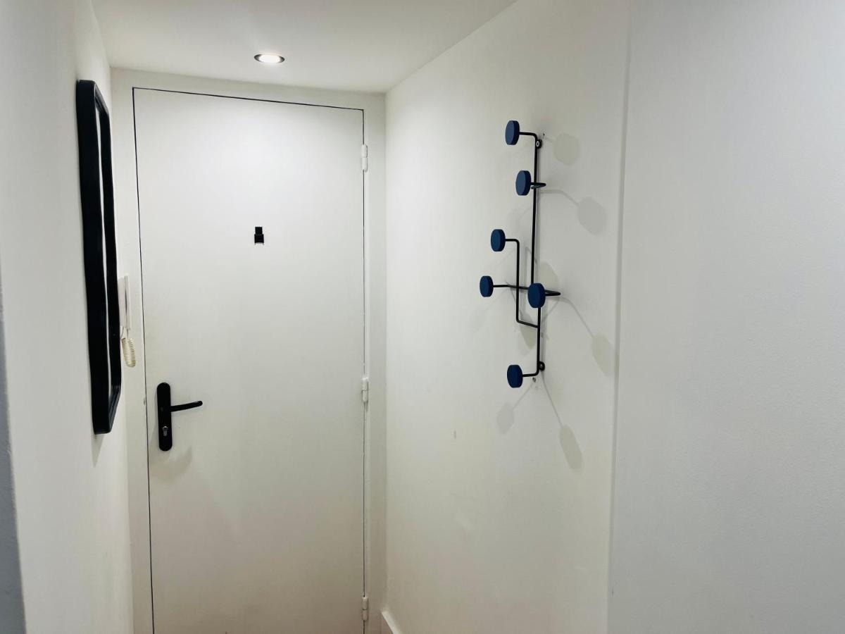 Suite Adamas Lyon Exterior photo